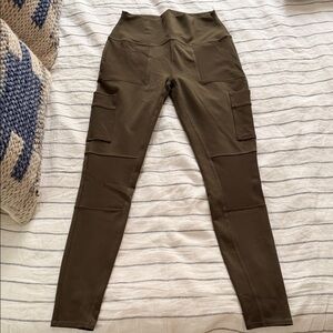 ALO Yoga Olive Green High-Rise Cargo Leggings